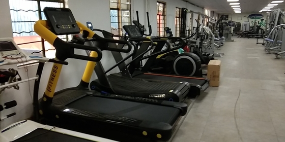 OEM Steel Air Spinning Bike Body Gym Sepeda Udara Memuat 150kg