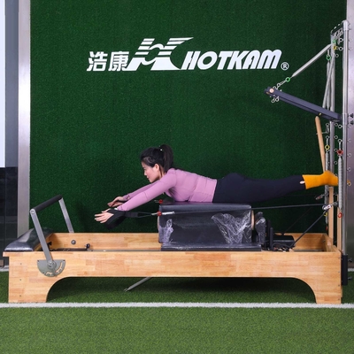 Memuat Peralatan Latihan Pilates 200kg Mesin Reformer Pilates Squat Dalam
