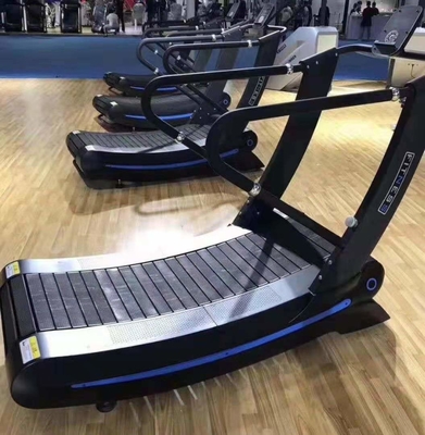 3mm Tabung Komersial Melengkung Treadmill Peralatan Gym Area Lari 1500*440mm