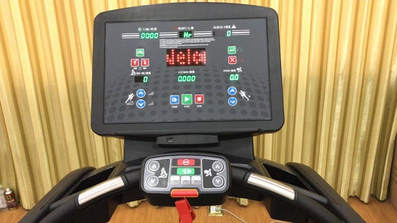 Peralatan Olahraga Treadmill Rumah Baja 6.0HP Memuat 200kg