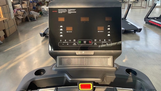 200kg Loading Treadmill Mesin Latihan Motor Daya 3.0 HP 2050 L * 950 W * 1600 H Mm